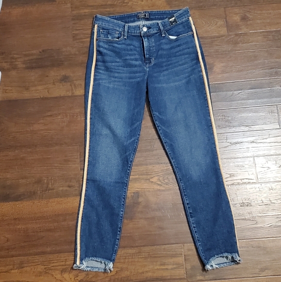 Abercrombie & Fitch Jean's size 28 - Picture 2 of 5